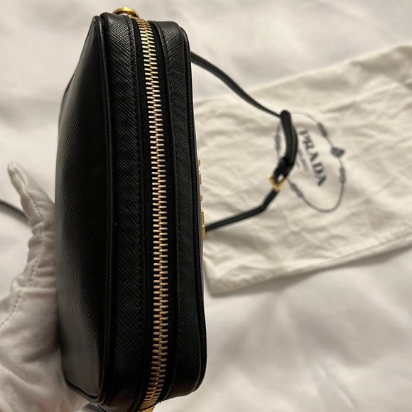 Prada Black Leather Crossbody/Camera bag Saffiano Leather - Picture 7 of 17